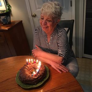 Meet your Posher, Carrie